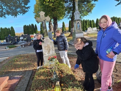 Wyjście na cmentarz 2025