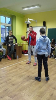 spotkanie z rekordzista w zonglowaniu pilka_36