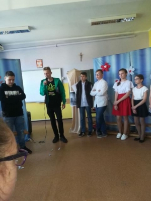 apel 3 Maja